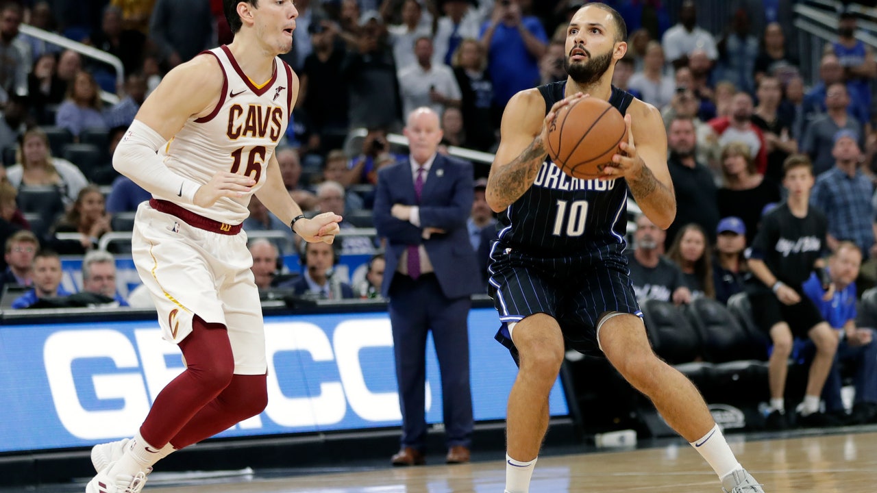 Fournier’s buzzer beater lifts Magic over Cavs 102-100